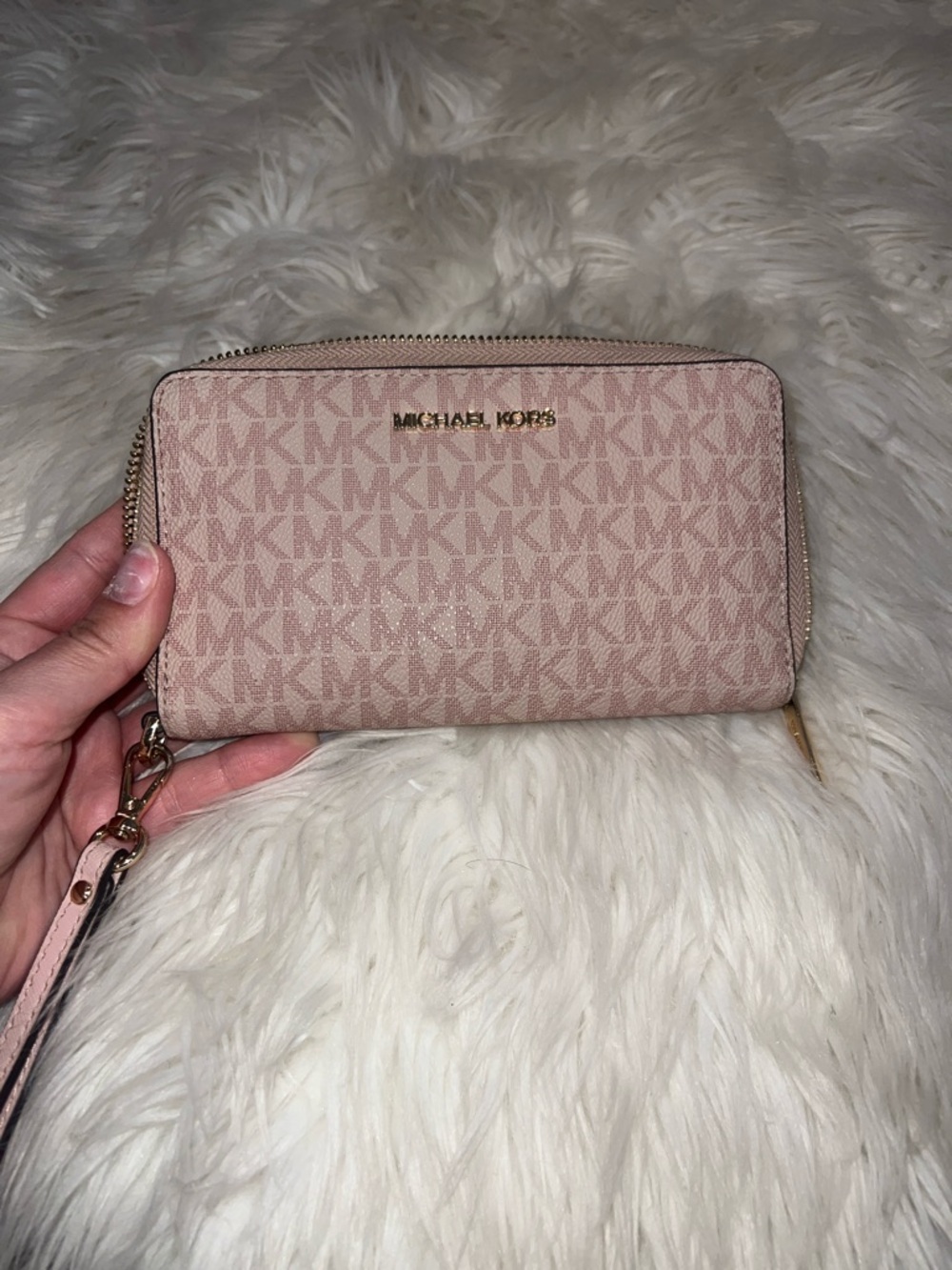 Michael Kors Blush Signature Zip-Around Wristlet Wallet